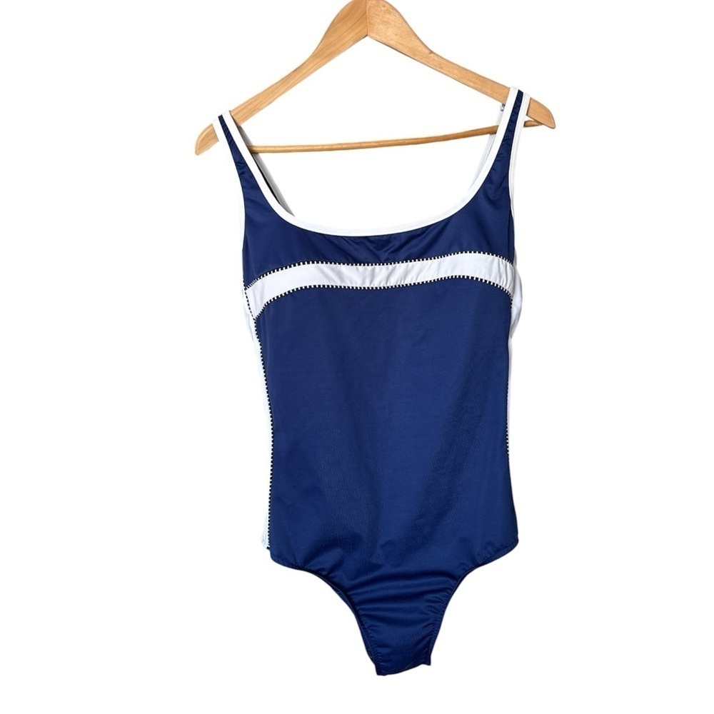 MIRACLESUIT, One Piece Sporty Swimsuit. Size 16? - Picture 2 of 11